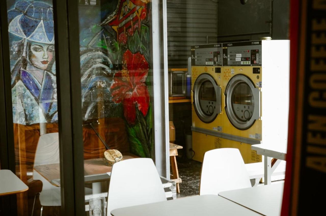 Aien Coffee & Hostel Chatan Esterno foto