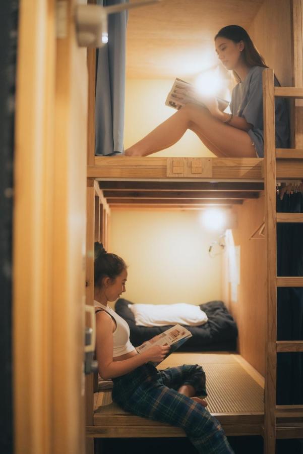 Aien Coffee & Hostel Chatan Esterno foto