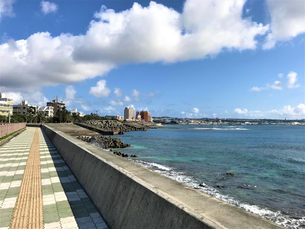 Aien Coffee & Hostel Chatan Esterno foto