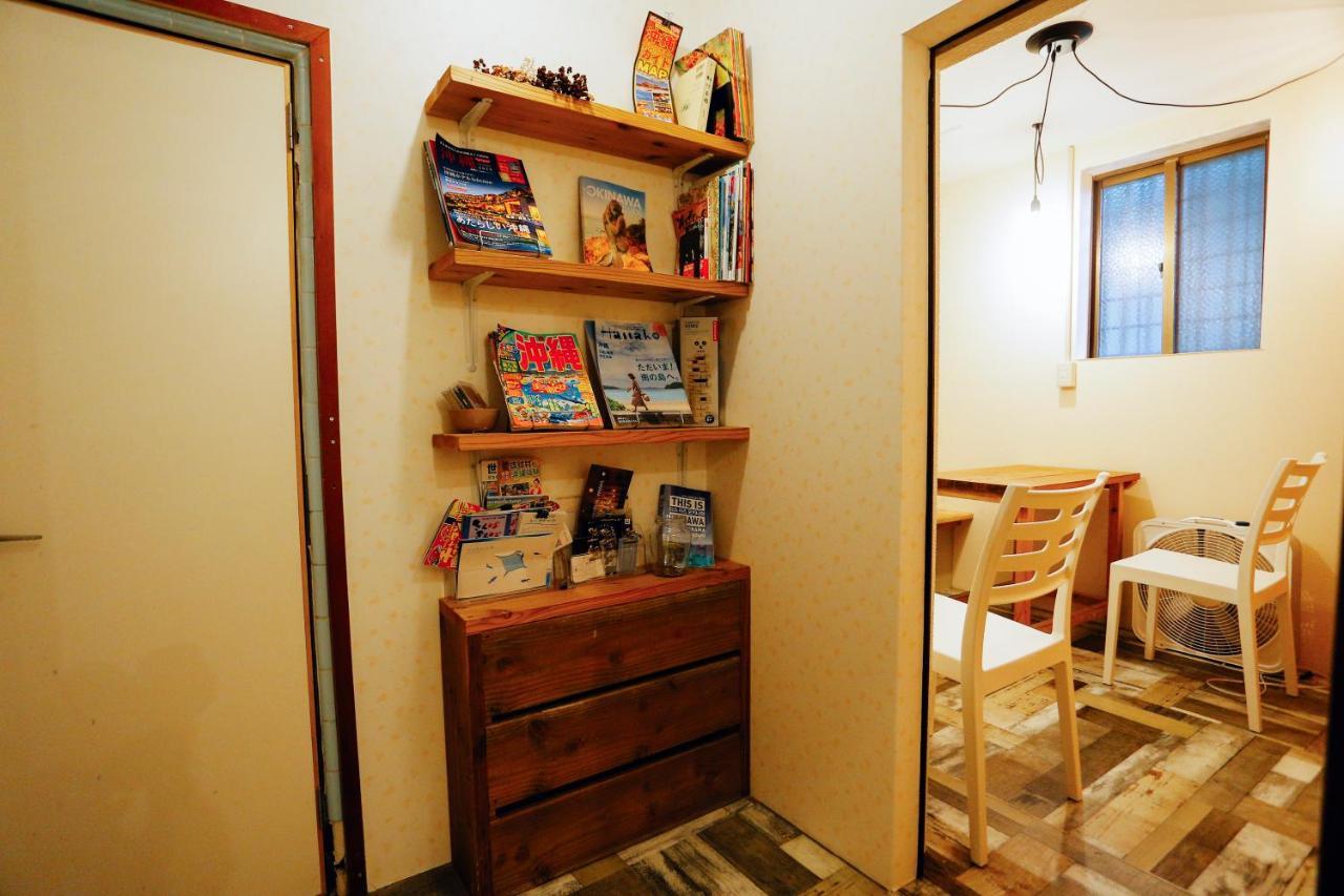 Aien Coffee & Hostel Chatan Esterno foto