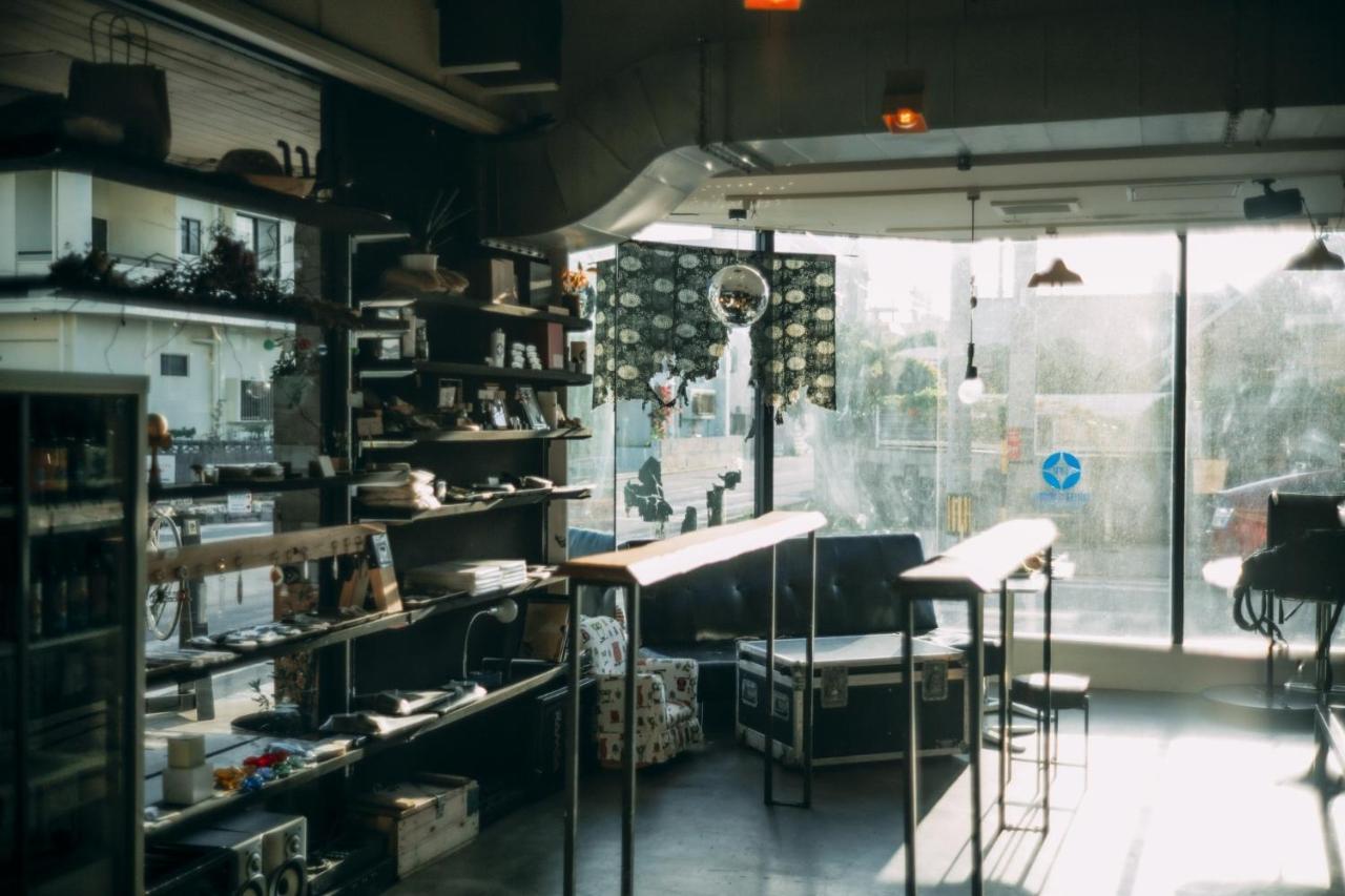 Aien Coffee & Hostel Chatan Esterno foto